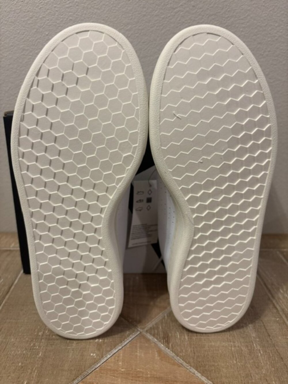NEW Adidas Advantage Sneakers Cloud White White Tint Women Multiple Sizes - Picture 5 of 6